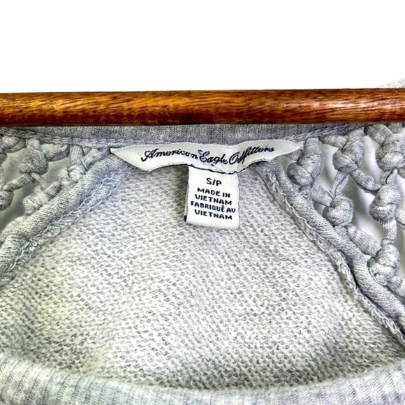 American Eagle - Grey Macrame Fringe Design Long Sleeve Sweatshirt Size Small - Picture 10 of 14